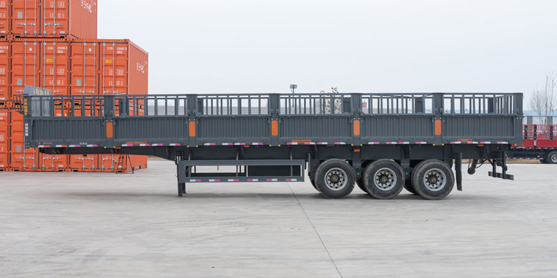 Semi-remorque de décharge latérale de 3 essieux 50 tonnes à vendre